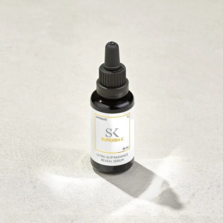 Skintegra Superba C – lagana, brzoupijajuća serum tekstura