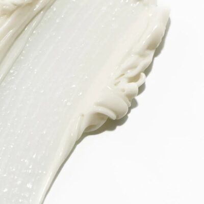 Tekstura Novexpert Omega Bogate kreme – bogata, hranjiva formula za suhu kožu